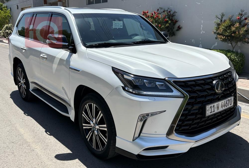 Lexus LX